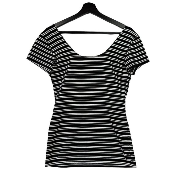Guess Womens Striped 1/4 Zip Front Top Size Medium Black White Scoop Neck - Picture 2 of 7